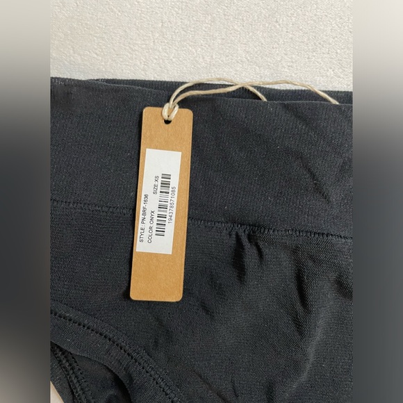 NWT Skims Summer Mesh Brief Onyx Size XS - Picture 6 of 6